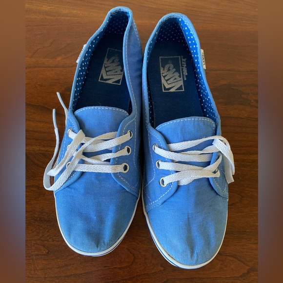Very Cute Vans, says Sample on tag, blue sneakers size 7 polka dot interior - Picture 2 of 7